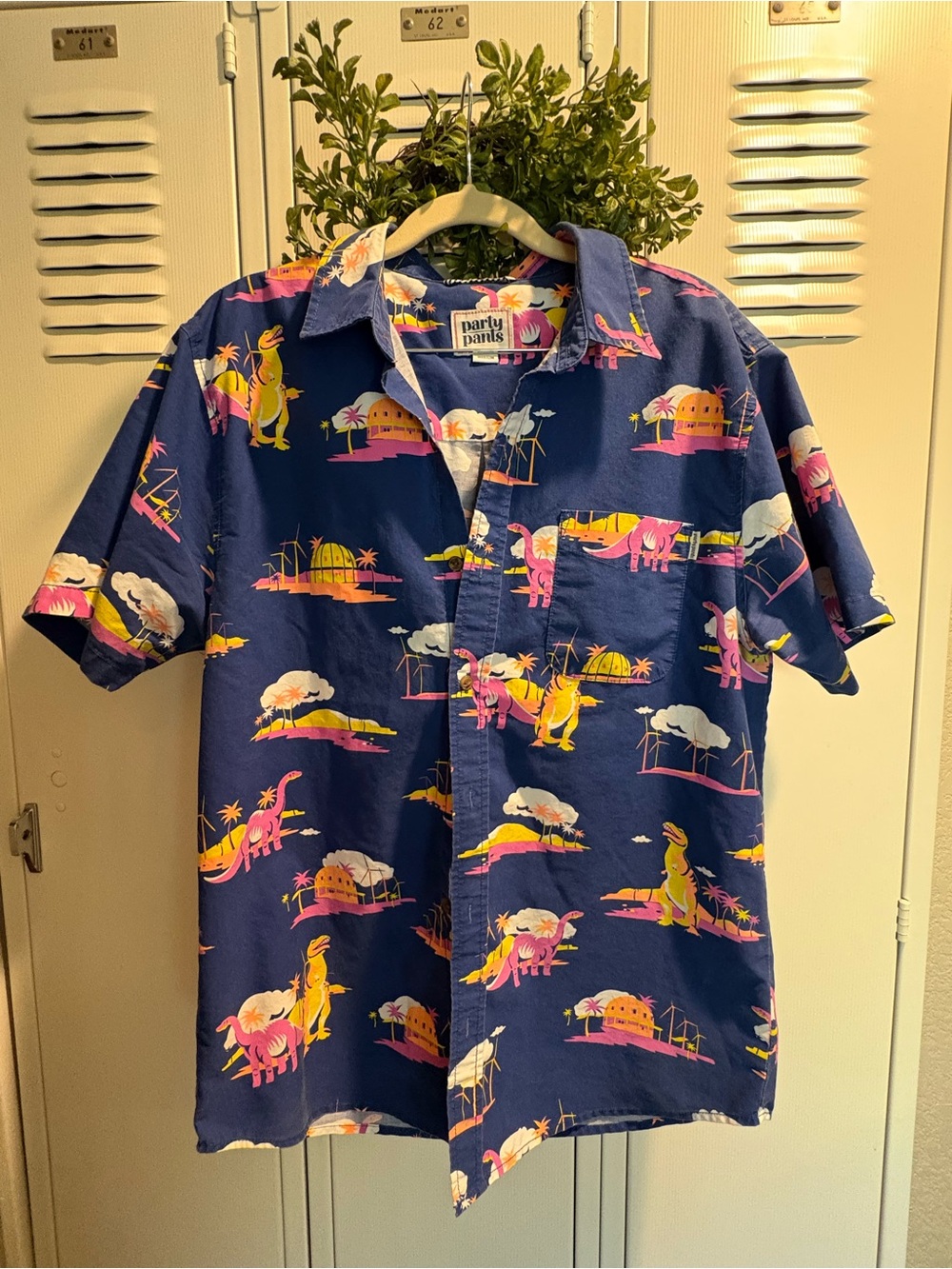 Party Pants Men's Medium Short Sleeve Button Up Shirt colorful cartoon dinosaurs
